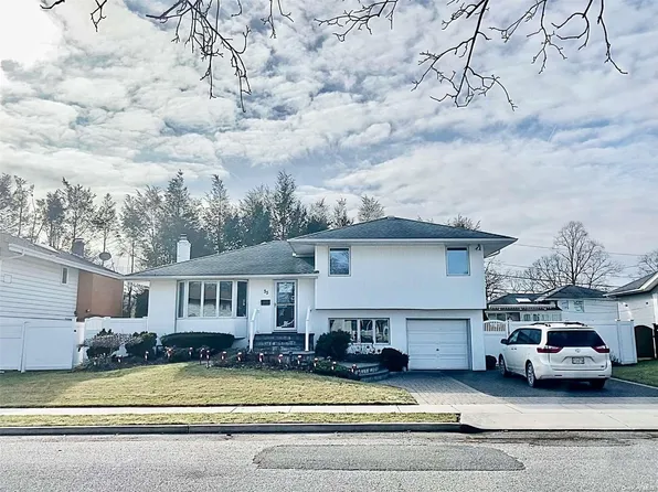 35 Middle Lane, Jericho, NY 11753