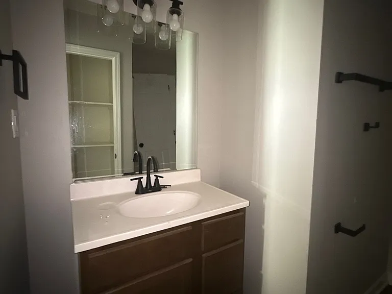916 N Monroe Ave #4 — Photo 2