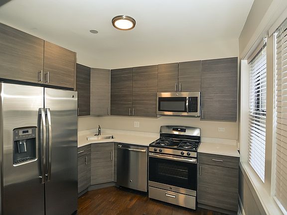 2nd image of 2230 N Sawyer Ave #W2