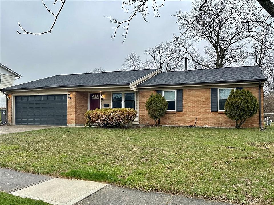 1st image of 7 Grantwood Dr