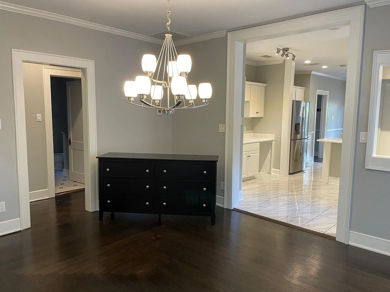 4 bed, 2266 sqft, $4,100 — Photo 4