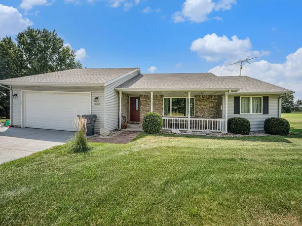 29592 Hillside Dr, Bangor, MI 49013