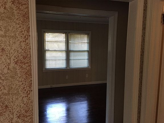 2nd living room/ 3rd bedroom