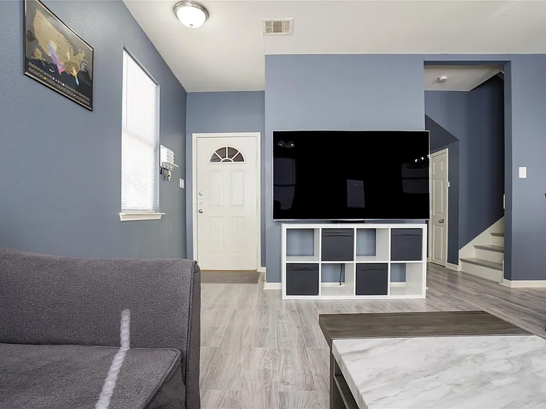 6419 Waldron Dr #B — Photo 4