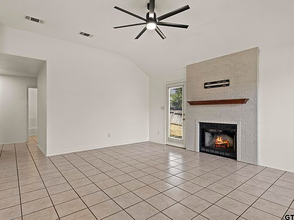 4th image of 7009 Private Road 4638