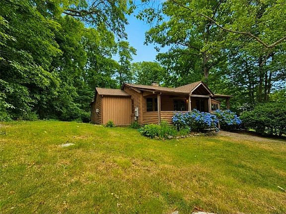 2nd image of 150 Plum Point Rd