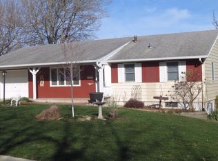 210 Ridgewood Dr, Carroll, IA 51401