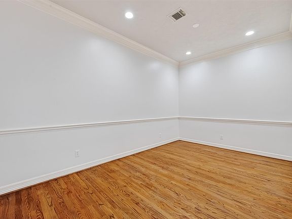 5th image of 5835 Val Verde St