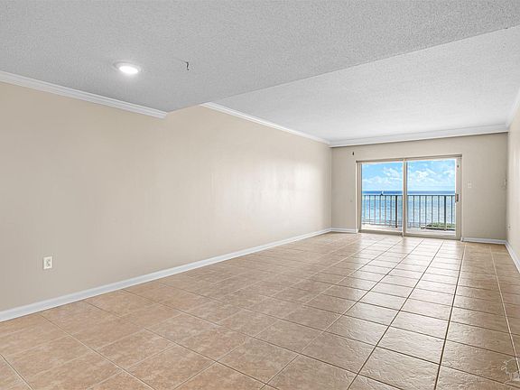 3rd image of 615 Bayshore Dr APT 206