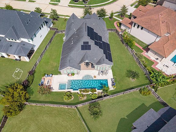 3rd image of 2503 Brazos Trl