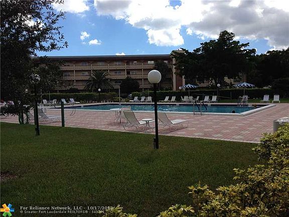 2nd image of 3401 Bimini Ln APT G2