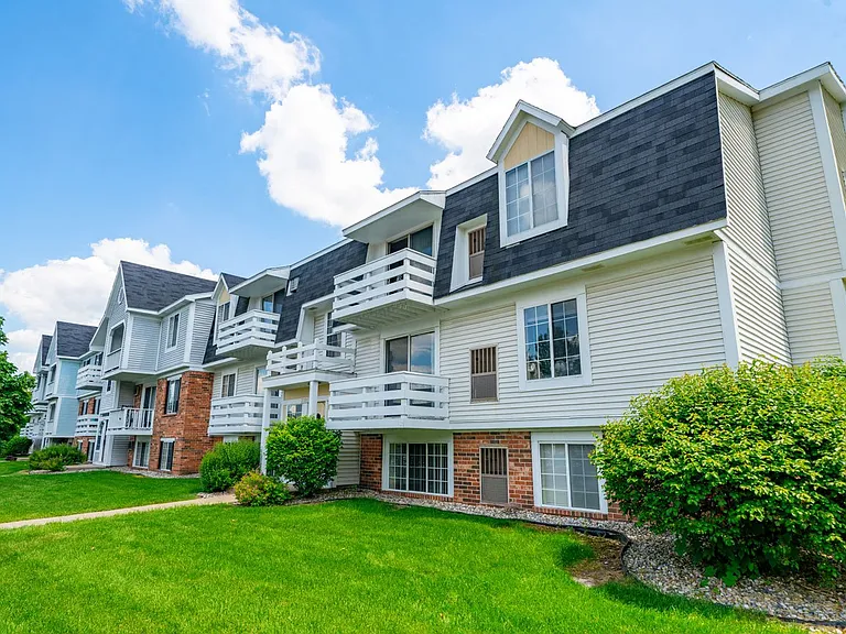 Trappers Cove Apartments — Photo 66