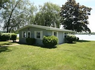 4023 Grandview Dr, Shelbyville, MI 49344