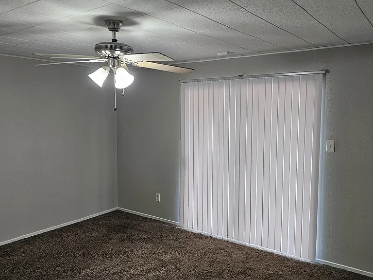 18015 Autumn Hills Dr — Photo 6