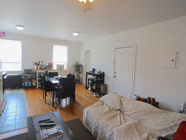 423 Jackson St #3 — Photo 7