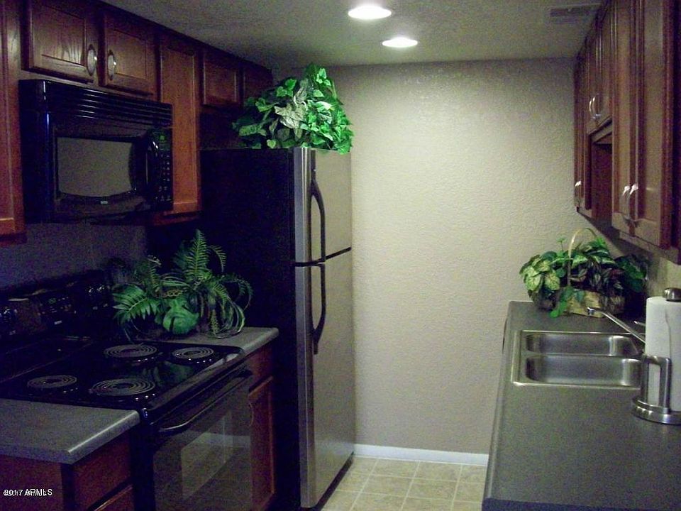 1st image of 3402 N 32nd St Unit 145