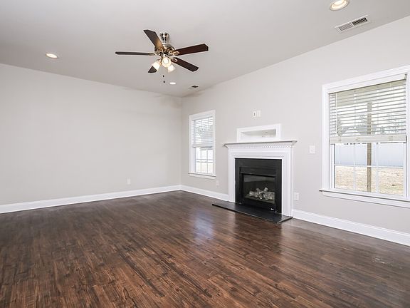 4th image of 44 Jonalker Ct