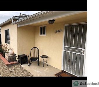19439 Vanowen St, Reseda, CA, 91335