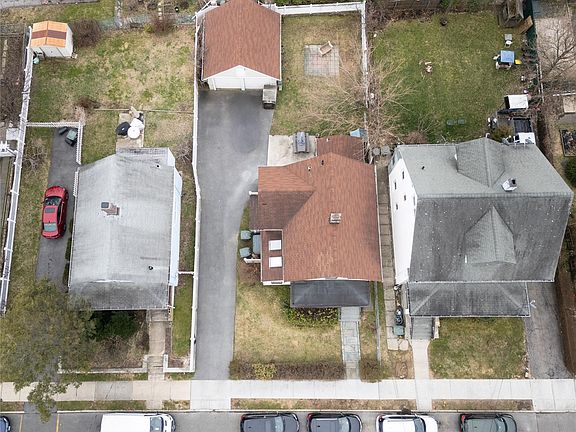 5th image of 322 Olivia Street