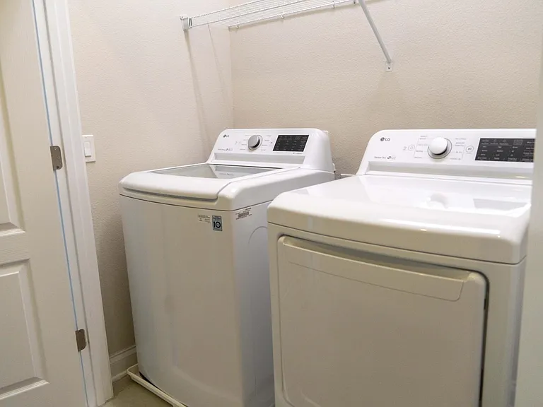 1011 Lychee Ct — Photo 34