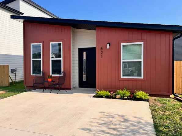 821 Tennessee Ave, Bentonville, AR 72713