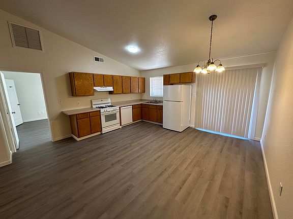 4th image of 2776 S Avenue East 1/2 #67-2