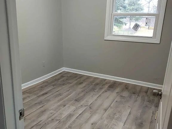 3rd image of 508 New York Ave APT 1