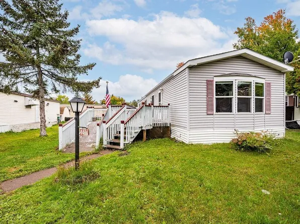 4466 Birchwood Dr, Hermantown, MN 55811