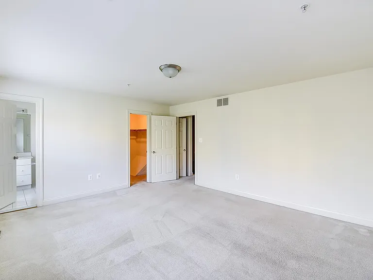 3422 Wilson Blvd — Photo 18