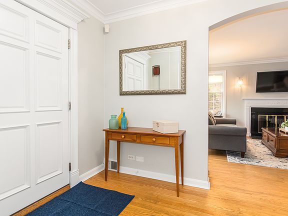 3rd image of 831 S Prospect Ave