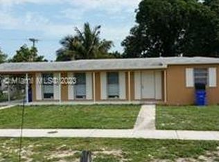 301 NE 44th St, Pompano Beach, FL 33064