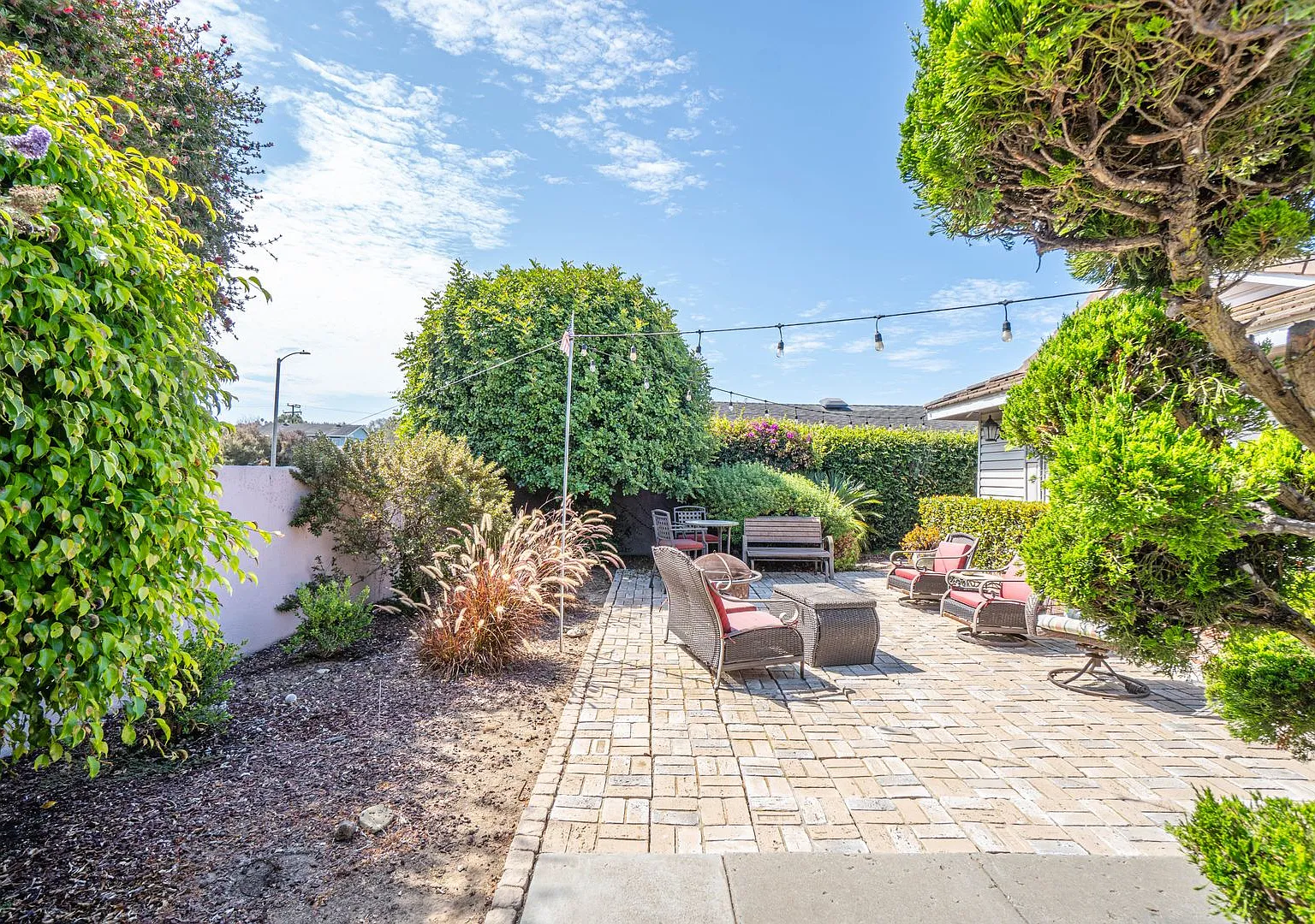 Four Bedroom Goleta Home Near the Beach! — Photo 2