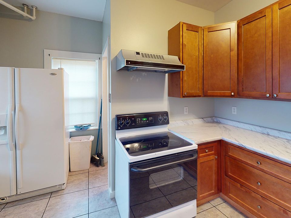 1st image of 311 Church St S
