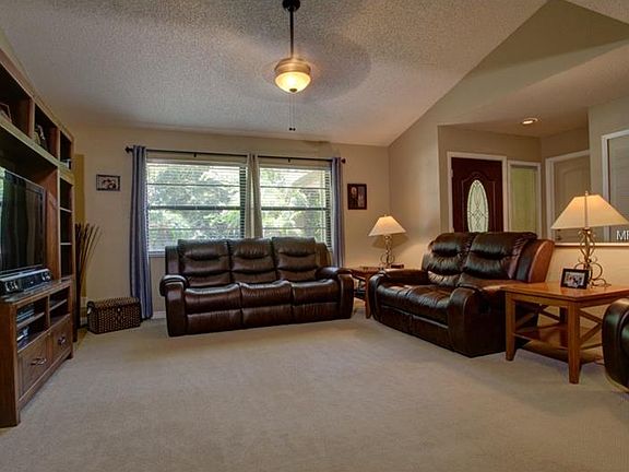 4th image of 2783 Northcote Dr
