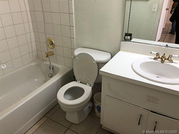 5th image of 10784 N Kendall Dr APT D1
