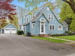 12 Avon St, Andover, MA 01810