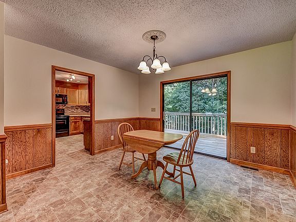 4th image of 720 Stonecrest Dr