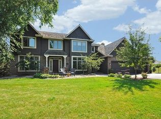 15187 Boulder Pointe Rd, Eden Prairie, MN 55347