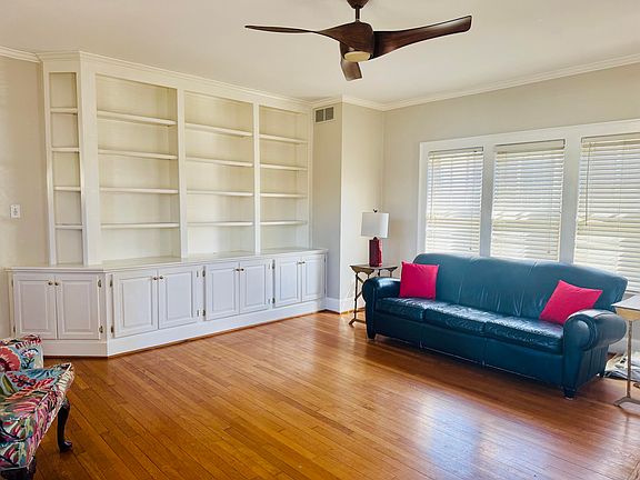5th image of 909 Aurora Ave
