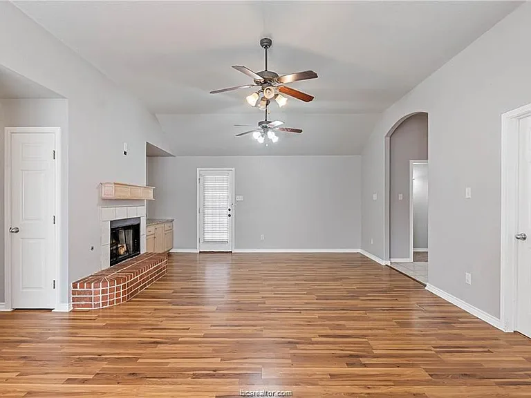 3806 Dresden Ln — Photo 5