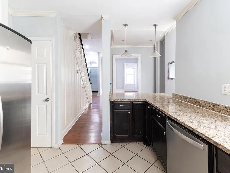 928 S 18th St — Photo 10