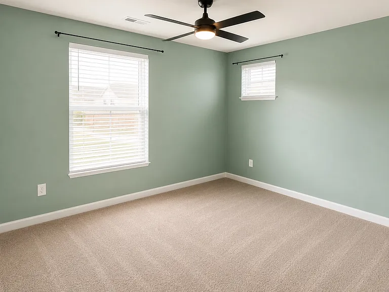 330 Ellis Ln — Photo 18