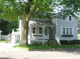 302 Clinton Ave, Grand Haven, MI 49417
