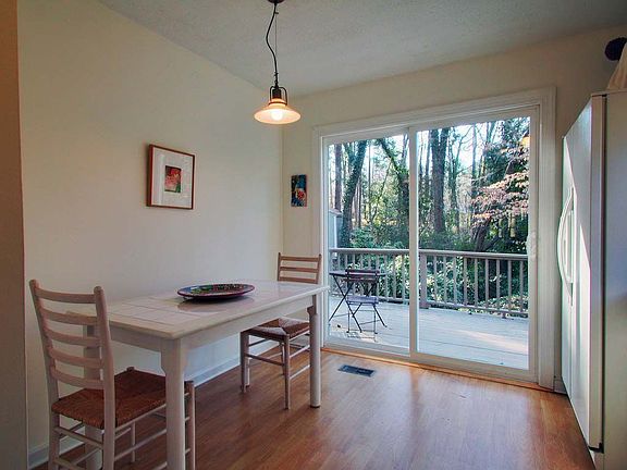 5th image of 3114 Stanford Dr