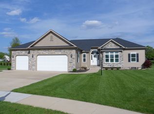 3596 Cashmere Cir NW, North Canton, OH