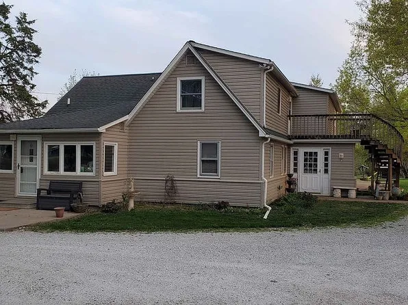 10370 E 850th St, Colchester, IL 62326
