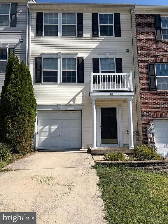 3 bed, 3.5 bath, 1620 sqft, $1,800 — Photo 1