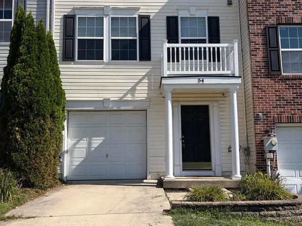 54 Brandenburg Dr, Falling Waters, WV 25419
