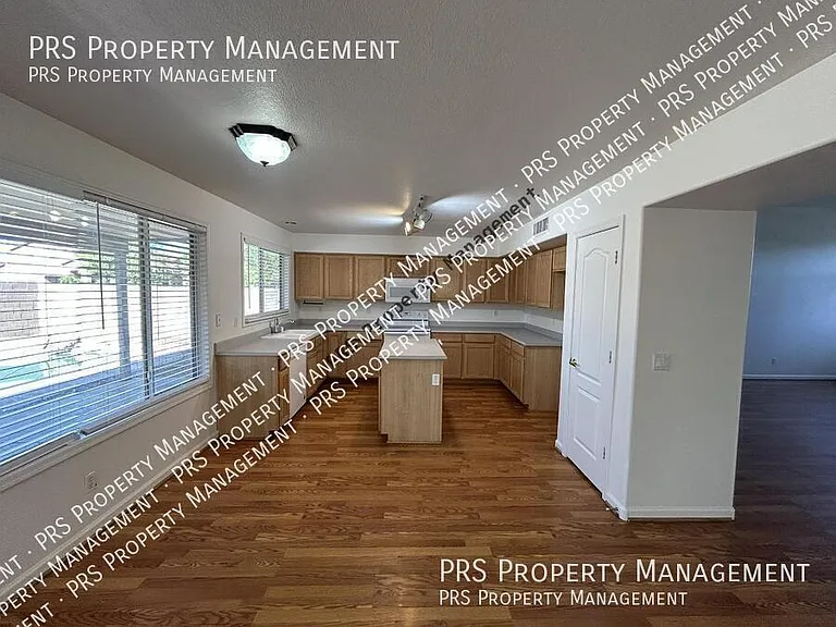 1963 W Thompson Way — Photo 9