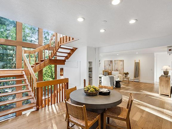4th image of 101 Coronet Avenue